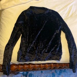 small black velvet lulu long sleeve